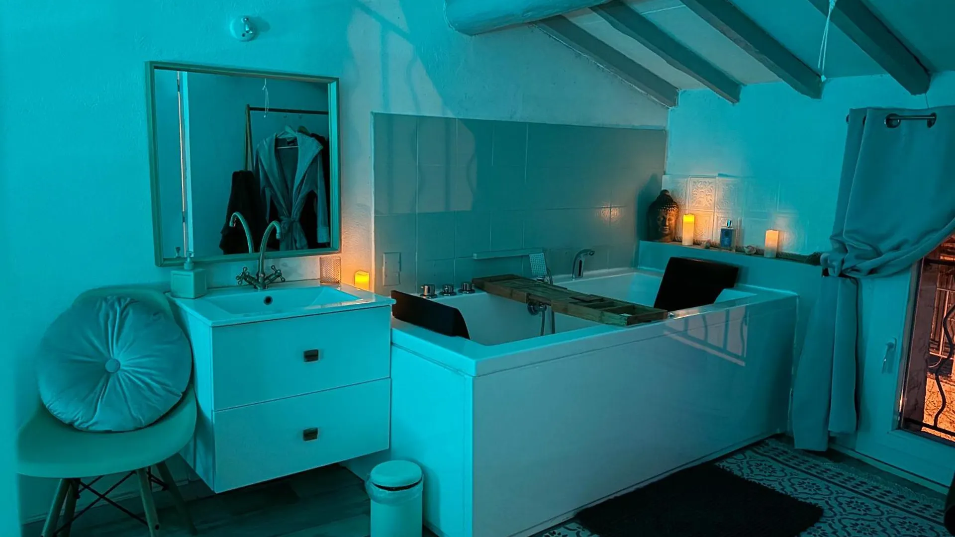 Appartement Love Appart Balnéo Jacuzzi Romantique Insolite Le Barroux